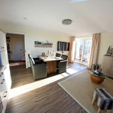 Muth Apartment